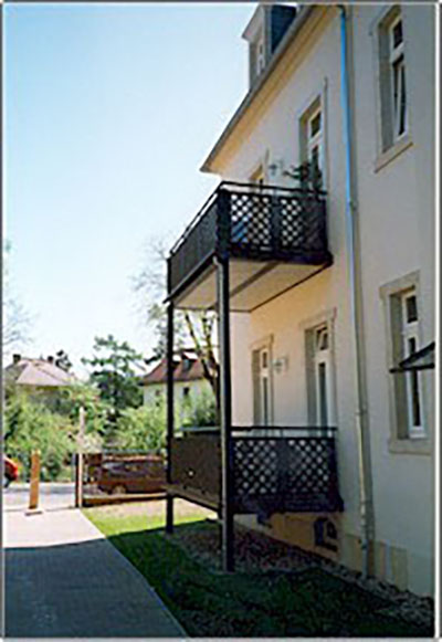 Balkonanlage an einem Mietshaus