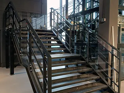 Treppengeländer mit Acrylglas, Plexiglas