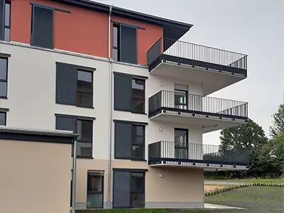 Balkongeländer Mehrfamilienhaus