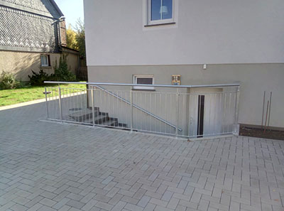 Eingangsgeländer Einfamilienhaus